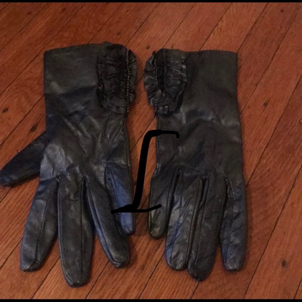 Women’s leather gloves, EUC